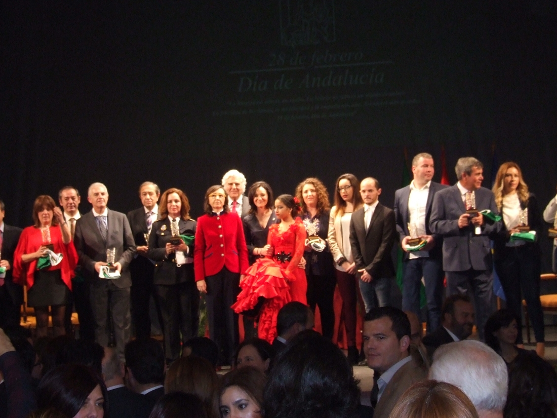 Imagen de los premiados durante la celebración del día de Andalucía.